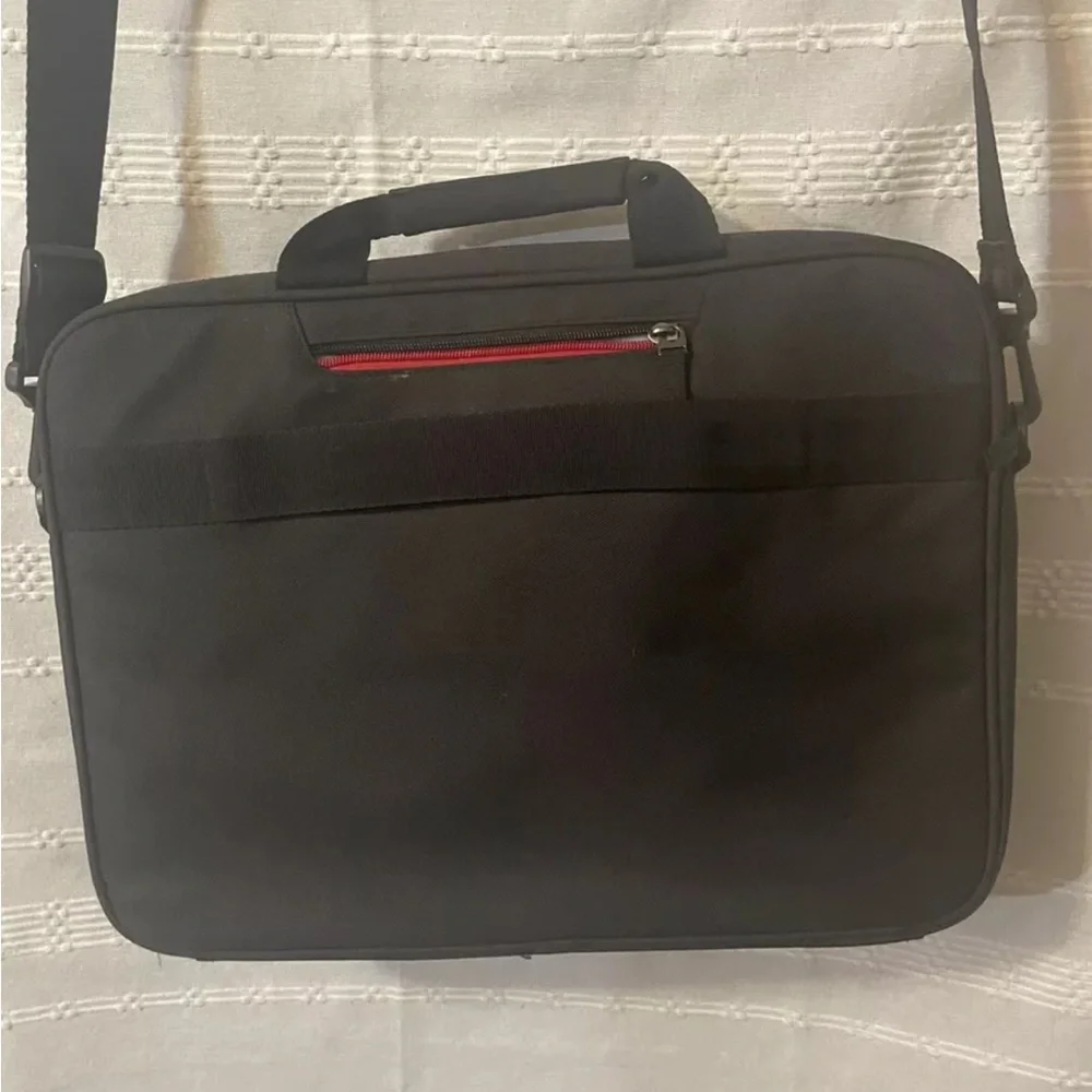 Case Logic 15” Black Laptop Briefcase Bag Shoulder Strap